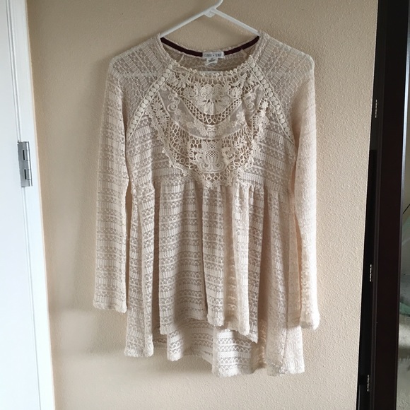 Ivory Lace Top - Picture 3 of 3